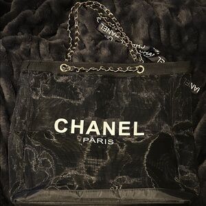 Pre-owned Chanel VIP Black Tote Bag with Gold Chain